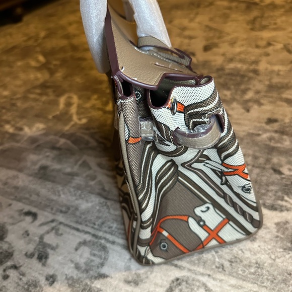 Elegant Patterned Satchel in Tan and Brown - Picture 4 of 6